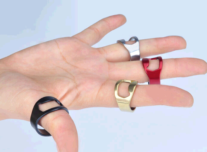 Promotional cheap style ring shape bottle opener