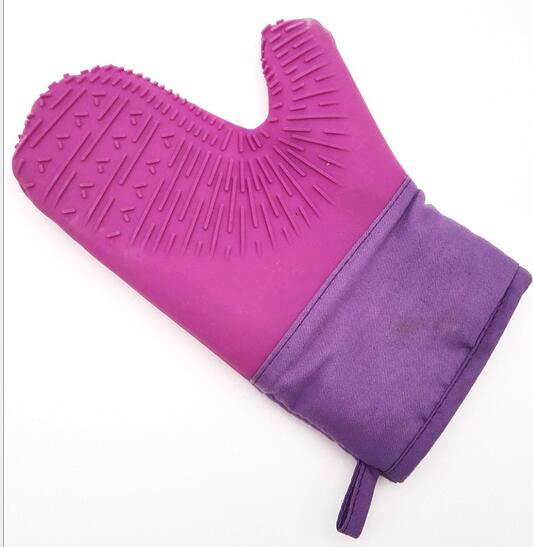 Wholesale anti-skidding and resistant heat silicone glove for bbq or oven or cooking