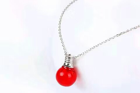 Wholesale red lamp bulb shape essencial oil diffuser necklace