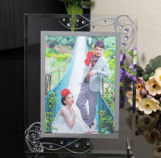 Promtoional 7inch crystal wedding photo frame