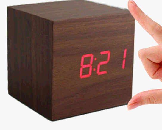 Brown color square shape wood material voice control and thermometer function wood clock for hotel